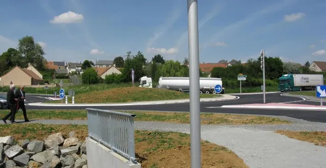 photo  les travaux du nouveau giratoire se sont déroulés d’octobre à fin décembre 2021 puis de mars à avril.  &copy;  ouest-france 