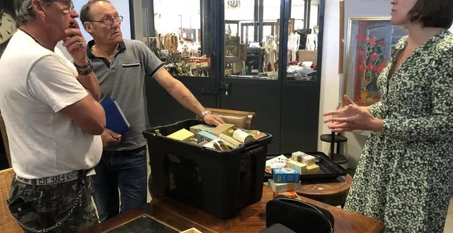 photo  charlotte antoine est commissaire priseuse à l’hôtel des ventes d’alençon. depuis vendredi matin, elle reçoit les particuliers qui veulent faire estimer des biens.  &copy;  ouest-france 