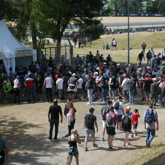 photo il faut prendre son mal en patience avant de pouvoir commander à manger.  ©  ouest-france