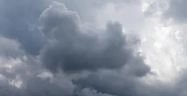 photo  entre 17 h et 18 h, ce dimanche 15 mai 2022, un fort épisode orageux s’est abattu sur le nord sarthe. plusieurs communes sont privées d’électricité (photo d’illustration).  &copy;  yves-marie quemener/ouest france 