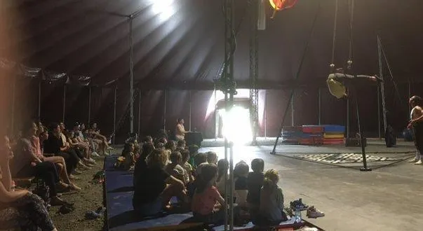 photo  annabelle tison, danseuse chorégraphe de la compagnie cet été compagnie, a présenté son spectacle « tu seras un funambule mon fils », une pièce de théâtre dansant.  &copy;  ouest-france 