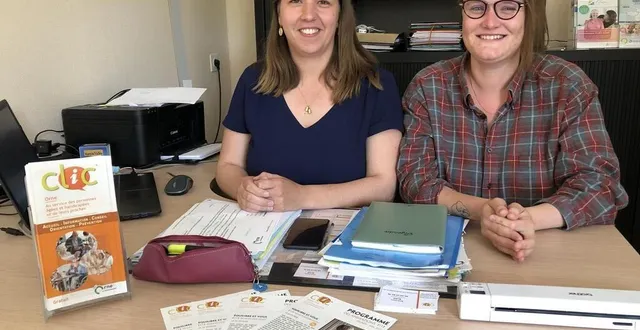 photo  anne-laure blais, coordinatrice au clic centre orne, et margaux pierre, chargée de mission prévention.  &copy;  ouest-france 
