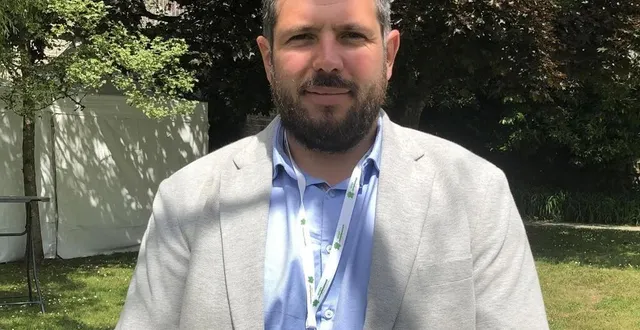 photo  nicolas sarthou, un agriculteur installé dans les pyrénées-atlantiques, est le président national du service de remplacement.  &copy;  ouest-france 