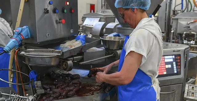photo  bahier est leader français dans la production de boudins.  &copy;  le maine libre – yvon loué 