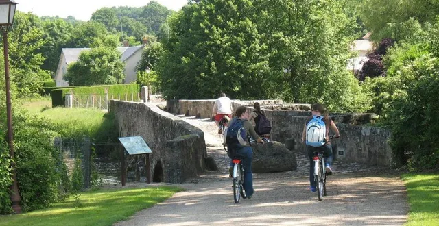 photo  des sorties vélo sur les rives du thouet.  &copy;  archives co 