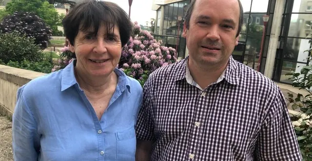 photo  karine fouquet et son suppléant olivier lacave (lutte ouvrière) appellent au soulèvement des travailleurs : « ce sont eux qui font tourner le monde. »  &copy;  ouest-france 