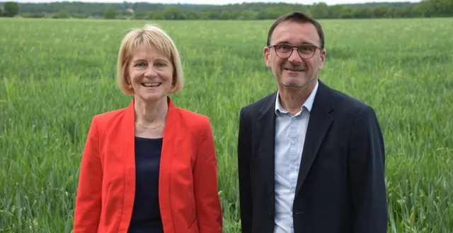 photo  véronique louwagie et son suppléant thierry liger se présentent dans la deuxième circonscription de l’orne (l’aigle – mortagne-au-perche) sous la bannière normandie conquérante.  &copy;  dr 