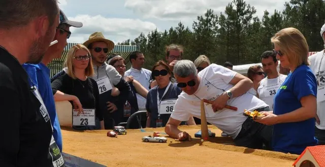photo  ce week-end, c’est le grand retour des 24 heures de la bille à saint-mars-de-locquenay.  &copy;  archives le maine libre 
