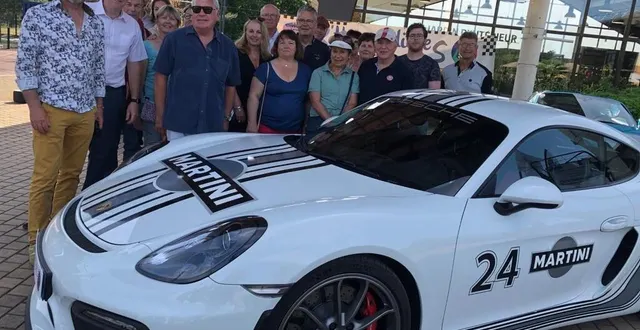 photo  les organisateurs ont présenté l’édition 2022, et exposé quelques porsche, samedi 21 mai 2022 au family village.  &copy;  ouest-france 