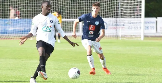 photo  coumbassa et le fc argentan se sont imposés contre granville (1-0).  &copy;  joseph thouin 