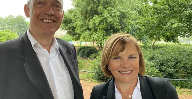 photo  sylvie tolmont, députée sortante ps, annonce, ce lundi 23 mai 2022, sa candidature dans la 4e circonscription de la sarthe aux législatives 2022. son remplaçant est romuald martin, agriculteur à brains-sur-gée.  &copy;  ouest-france 
