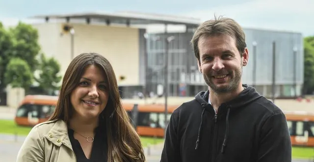 photo  julie delpech et son suppléant marc evenisse.  &copy;  le maine libre – denis lambert 