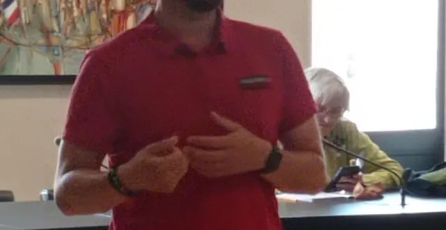 photo  christophe charrier, le directeur du secteur était venu présenter les postes à pourvoir. 