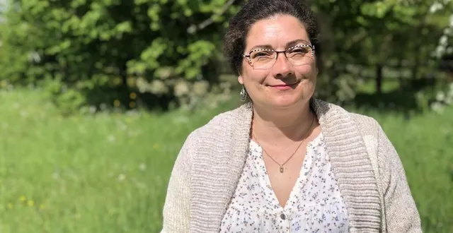 photo  sylvie laplasse, compagne d’un agriculteur ornais, partage sa vie entre la région parisienne et gâprée.  &copy;  ouest-france 