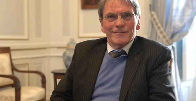 photo  bernard soul, maire de domfront-en-poiraie, est le candidat les républicains aux élections législatives de la 1re circonscription de l’orne.  &copy;  ouest-france 