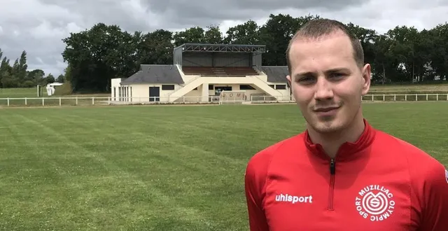 photo  robin lucas sur le stade de muzillac.  &copy;  ouest-france 
