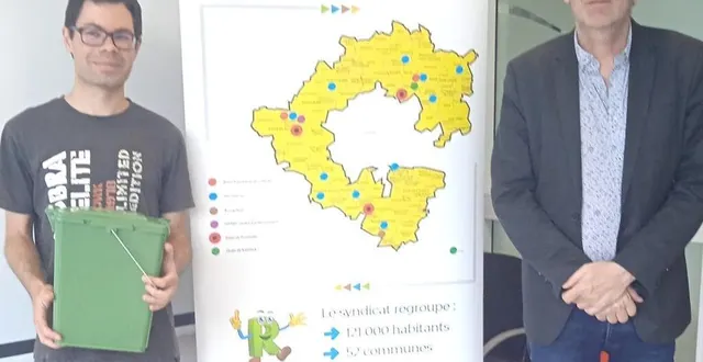 photo  guillaume bertin et marc bainvel en croisade pour développer la pratique du compostage dans un territoire de 121 000 habitants.  &copy;  ouest-france 