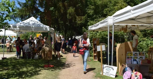 photo  le festival des extraverties a réuni 25 000 personnes entre les sites de la roche d’oëtre (orne) et pont-d’ouilly (calvados).  &copy;  ouest-france 