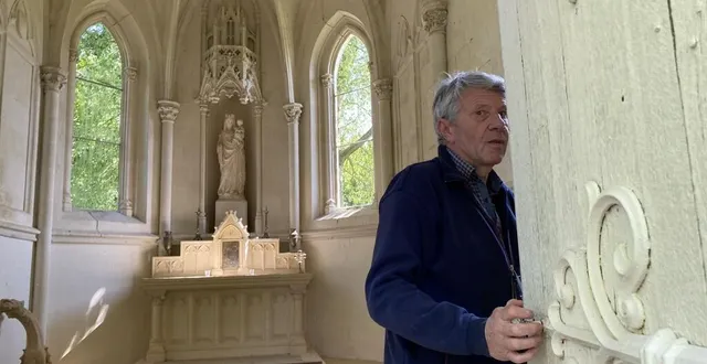 photo  « j’ai attrapé le virus de cet édifice lors de mes promenades avec mon grand-père », explique françois, nous ouvrant la porte de la chapelle au fond de son jardin, à crosmières dans le sud sarthe.  &copy;  ouest-france 
