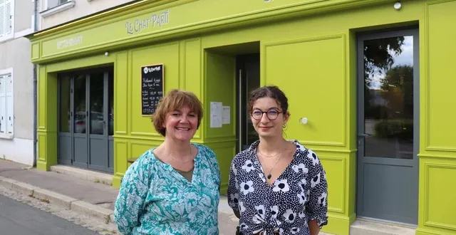photo  agnès hamm (à gauche) a ouvert, courant mai 2022, le restaurant le chat parti à la flèche. myriam van nieuwenhuyze y travaille en tant que serveuse et barmaid.  &copy;  ouest-france 