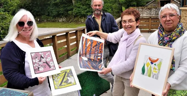 photo  marc chatain, entouré par julie north, pascale etchecopar et agnès cabaret (de gauche à droite).  &copy;  ouest-france 