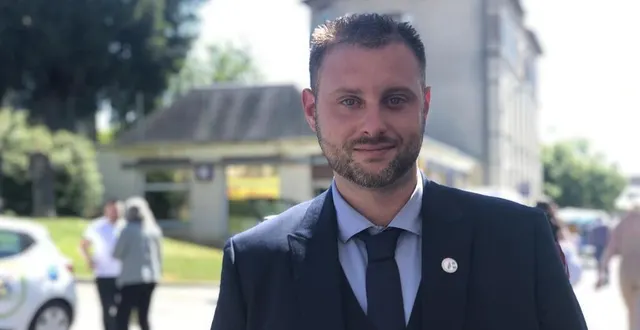 photo  alexandre morel, candidat aux législatives dans l’orne, agressé alors qu’il collait des affiches.  &copy;  ouest-france 