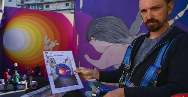 photo  seth, l’invité d’honneur du festival plein champ, qui se déroulera parc du gué-de-maulny du 1er au 3 juillet, métamorphose actuellement l’impasse jankowski, au mans.  &copy;  photo le maine libre – denis lambert 