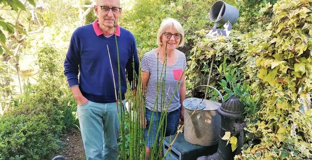 photo  bertrand et michèle garreau ouvrent leur jardin bleu en ce premier week-end de juin.  &copy;  ouest-france 