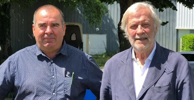 photo  stéphane trottier (à gauche) et hubert de montmarin portent la candidature du mouvement pour la ruralité sur la 7e circonscription angers-segré.  &copy;  ouest-france 