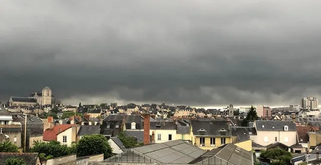 photo  un épisode orageux est attendu ce samedi 4 juin dans l’après-midi.  &copy;  le maine libre 