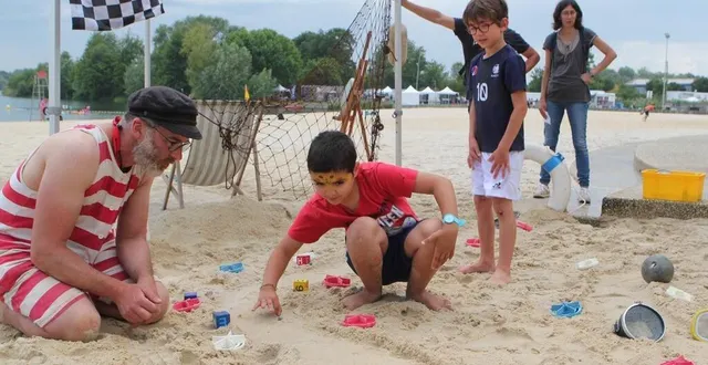 photo  l’humidité ambiante ne gênait pas les champions de billes.  &copy;  le maine libre 
