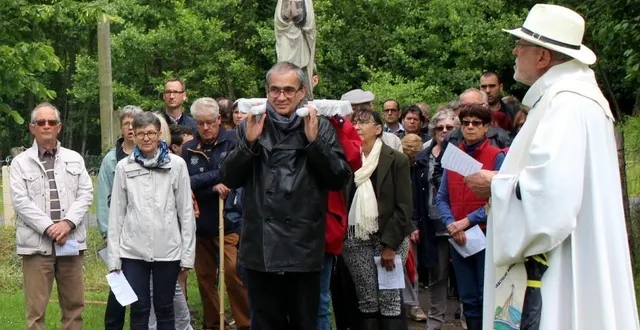 photo  notre-dame de la faigne, statue en bois, probablement du xvie siècle, n’est visible que deux fois dans l’année, à la pentecôte et à l’assomption.  &copy;  archives le maine libre 
