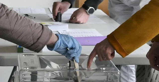 photo  dans la première circonscription de la sarthe, les trois derniers députés portaient des étiquettes politiques différentes.  &copy;  archives le maine libre yvon loué 