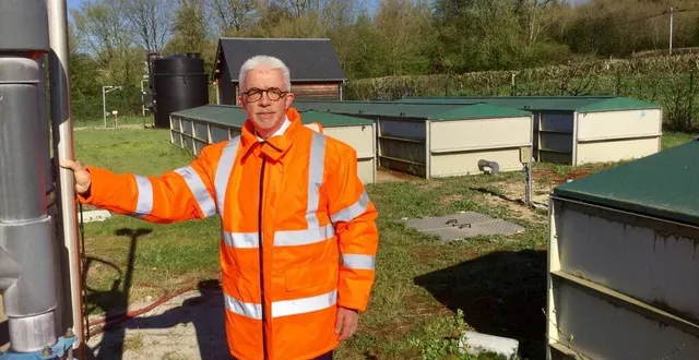 photo  pour philippe bigot, maire de sainte-gauburge-sainte-colombe, « l’urgence est de détecter les anomalies qui perturbent le bon fonctionnement de la station d’épuration. »  &copy;  ouest-france 