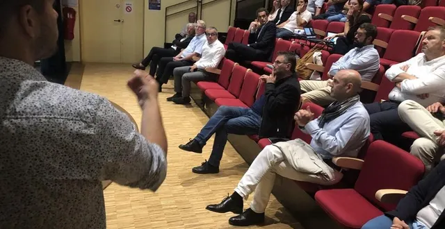 photo  une quinzaine d’entrepreneurs ont répondu à l’invitation de lucie, pour une présentation de l’hydrogène.  &copy;  le maine libre 