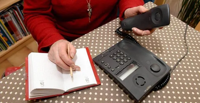 photo  384 clients, principalement à villaines-sous-malicorne, n'ont plus accès à leur téléphone fixe et internet depuis un mois et demi. (photo d'illustration)  &copy;  archives ouest-france 