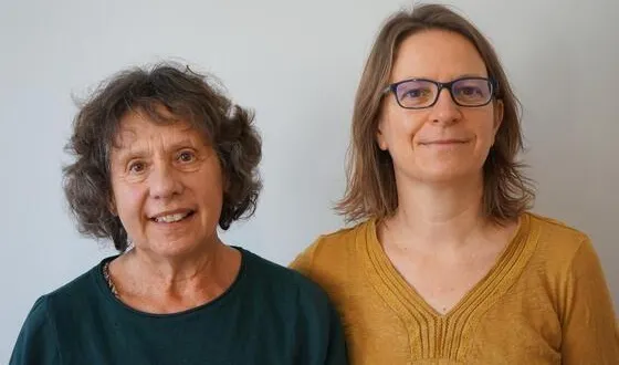 photo  maryse brutout, et sa suppléante caroline derec, candidates dans la 3e circonscription de la sarthe aux législatives 2022.  &copy;  lutte ouvrière 