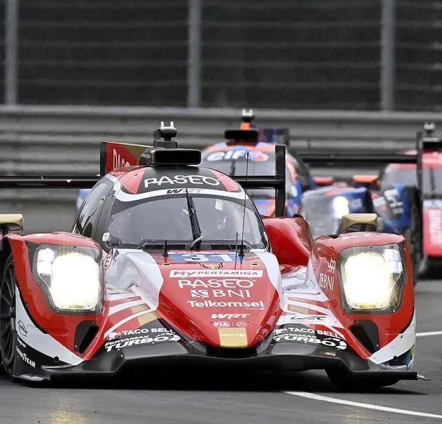 photo l’oreca 07 du team wrt, pilotée par le néerlandais robin frinjs, a signé le meilleur temps en lmp2.  ©  photo : jérôme fouquet / ouest-france