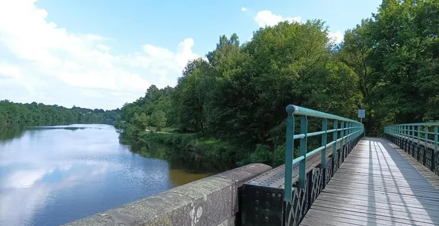 photo  la future voie verte segré-le lion-d’angers se prolongera jusqu’au bec de l’oudon, où la rivière rejoint la mayenne à grez-neuville. la vélo francette y passe.  &copy;  co – marie-hélène moron 