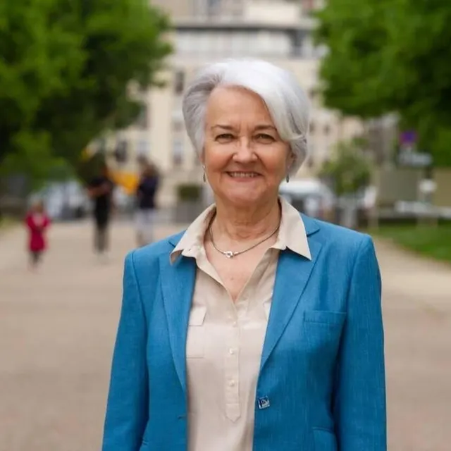 photo marie-annick duhard, qui vit à paris, assure vouloir déménager dans la circonscription en cas de victoire.  ©  dr