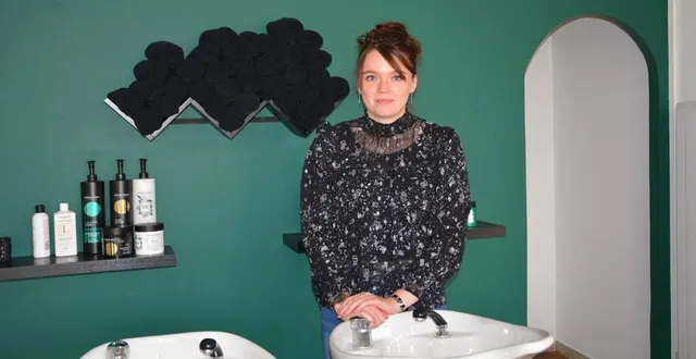 photo  laurie rombault vient d’ouvrir son salon de coiffure.  &copy;  ouest-france 