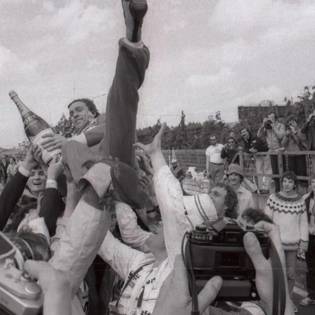 photo et l’audacieux jean rondeau terrassa porsche, le 15 juin 1980.  ©  archives ouest-france