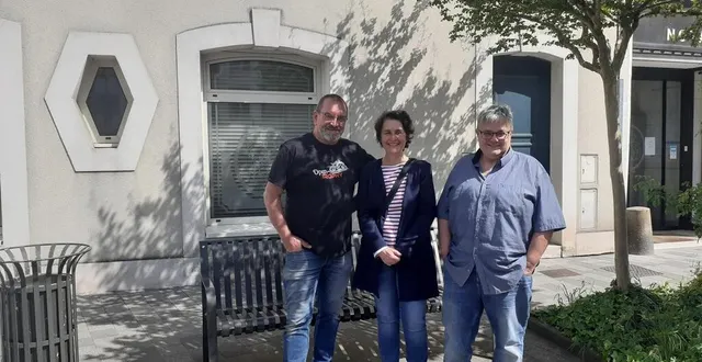 photo  de gauche à droite, thierry guérin, maire de saint-ulphace, avec louise et patrick marty. ils invitent le public au festival international de la chanson francophone.  &copy;   ouest-france 
