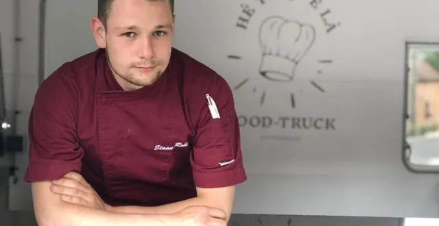photo  le cuisinier eloan robin, 22 ans, sera présent sur plusieurs marchés du bocage à partir de ce lundi 13 juin 2022.  &copy;  ouest-france 