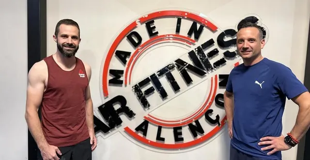 photo  françois boutigny, gérant de la salle air fitness, à alençon, et stéphane boulay, futur coach sportif.  &copy;  ouest-france 