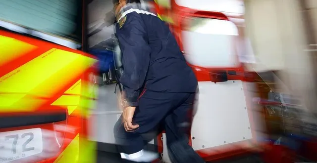 photo  en cas d’urgence, il convient d’appeler le centre 15.  &copy;  archives le maine libre 