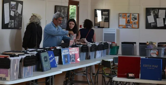 photo  l’ambiance de l’exposition favorisait la nostalgie.  &copy;  le maine libre 