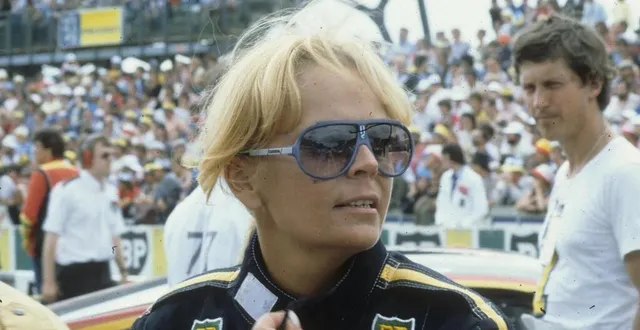 photo  la mancelle anny-charlotte verney a participé à dix reprises aux 24 heures du mans.  &copy;  collection particulière 