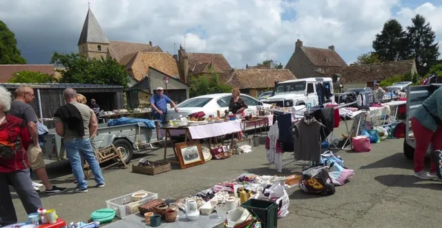 photo  le bric-à-brac a réuni une trentaine d’exposants.  &copy;  le maine libre 