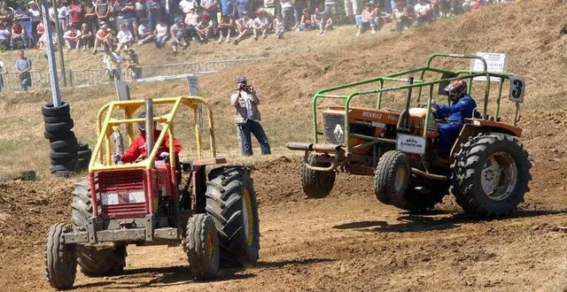 photo  dès 15 heures aujourd’hu débuteront les premiers essais libres de la 33e édition du tracto-cross de laigné-en-belin.  &copy;  archives le maine libre 